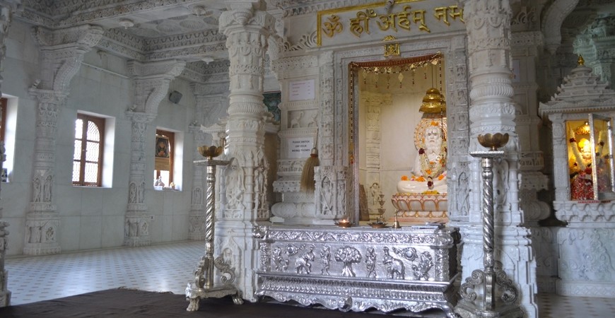 Sri Vasupujya Swami Jain Shwetamber Mandir
