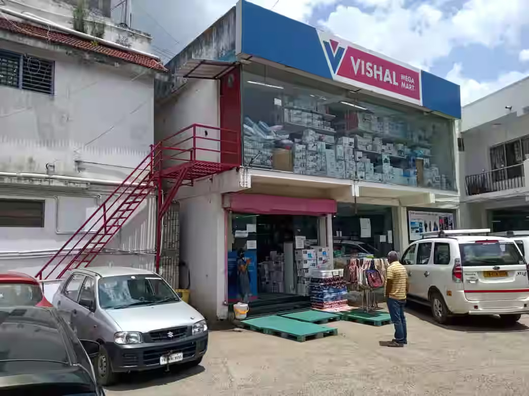 Vishal Mega Mart ‑ Ooty